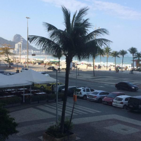 Quarto Loft com Vista Mar Av Atlântica